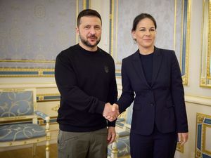 Supporting image for story: Germany’s foreign minister says air defences for Ukraine an ‘absolute priority’