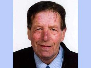 Supporting image for story: Police probe Newtown death puzzle