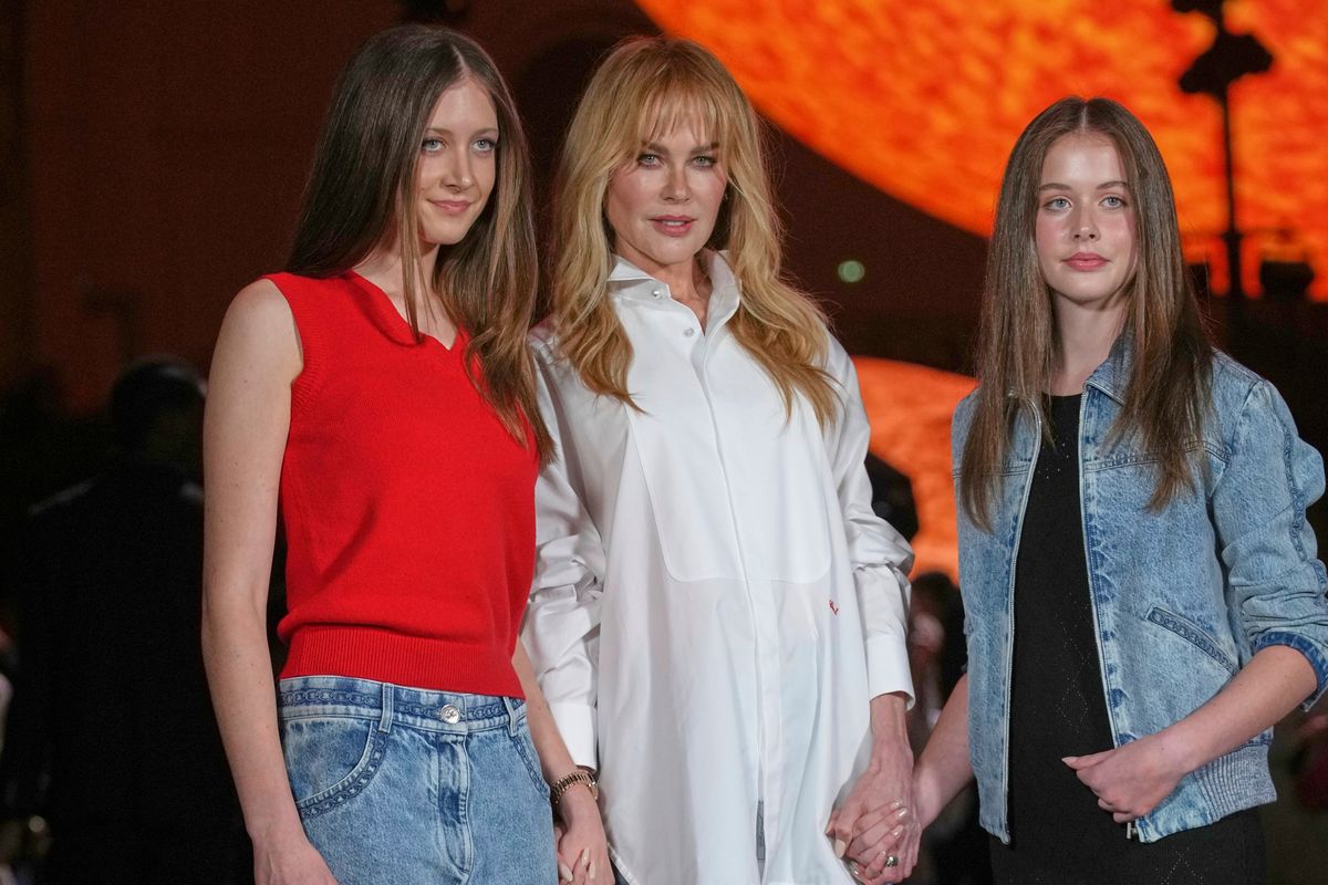 Nicole Kidman attends Chanel show with daughters days after filing for divorce