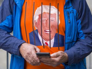 Supporting image for story: Met Police expecting 50 protest groups to march against Trump state visit