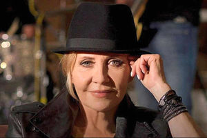 Supporting image for story: Shropshire military wives choirs shout out to sing with Lulu