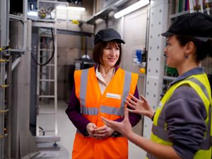 Supporting image for story: Reeves ‘not satisfied’ as economic growth slows in third quarter