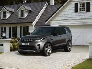 Supporting image for story: Land Rover introduces new range-topping Discovery Metropolitan Edition