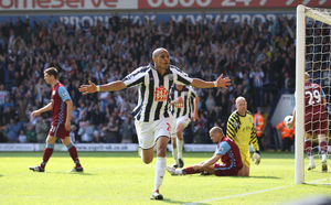 Peter Odemwingie celebrates