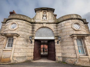 Supporting image for story: Shrewsbury Prison buildings to be transformed into 20-bed 'boutique' hotel and restaurant