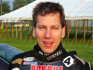 Supporting image for story: Amercian duo on the way to Wolverhampton