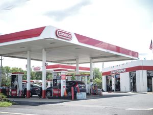 Supporting image for story: ConocoPhillips buying Marathon Oil in deal valued at 22.5 billion dollars