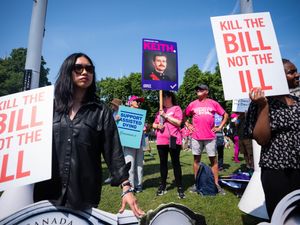 Supporting image for story: Warning over assisted dying TikTok adverts as MPs further debate Bill