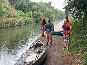 Supporting image for story: Firefighters feel the heat as lock runs dry
