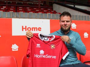 Supporting image for story: Walsall sign ex-Newcastle man Danny Guthrie