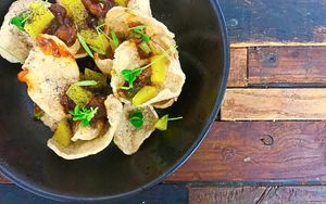 Go crackers – shrimp crackers with pulled pork sauce and pineapple