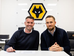 Supporting image for story: Who is Harry Watling? The 35-year-old former Connecticut coach and Ebbsfleet boss brought to Wolves as Rob Edwards No.2