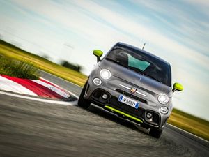 Supporting image for story: Abarth 595 Pista revealed