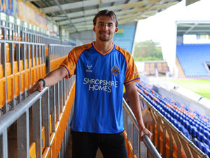 Supporting image for story: Shrewsbury Town capture versatile former Manchester United youngster Tom Sang