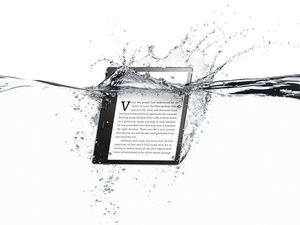 Supporting image for story: Amazon’s new Kindle is the first to be waterproof