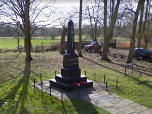 Supporting image for story: Officer helps man suffering heart attack during Remembrance service