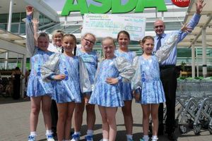 Supporting image for story: Telford dancers set toes tapping in store