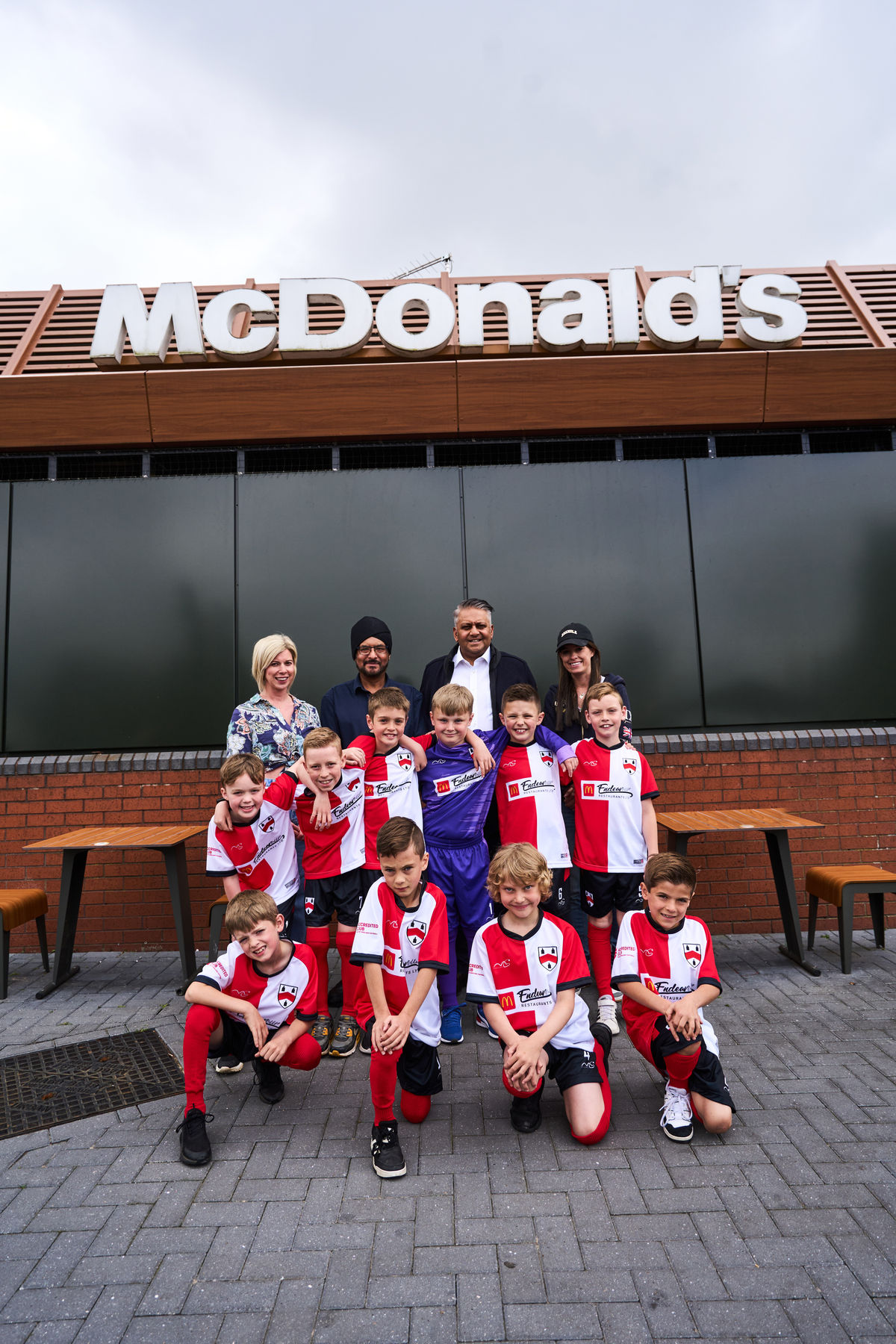 Junior football clubs new sponsor unveiled