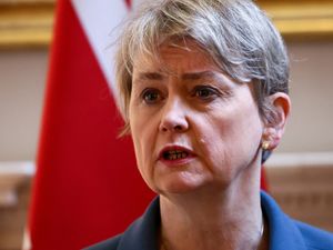 Supporting image for story: Cooper to meet Rubio after Chagos deal thrown into fresh doubt