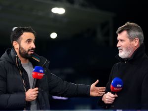 Ruben Amorim talks to Roy Keane