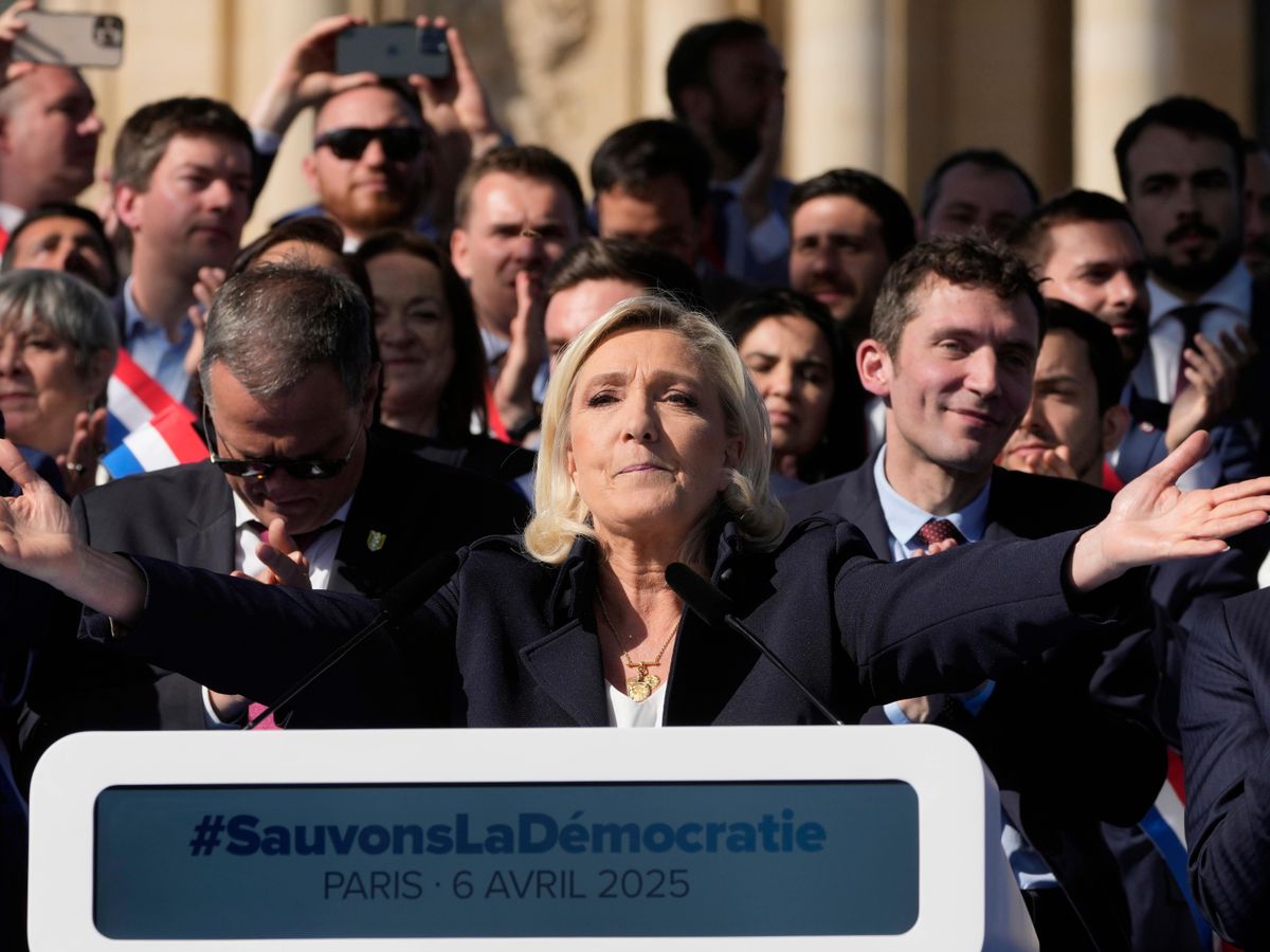 Le Pen supporters rally in Paris