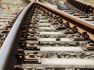 Supporting image for story: Footpath to close while bridge over railway is rebuilt
