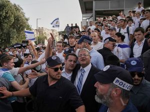 Supporting image for story: UK sanctions two Israeli ministers as it ramps up pressure over Gaza