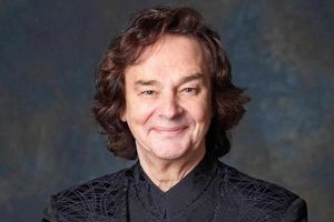 Supporting image for story: The Zombies' Colin Blunstone to play Bilston
