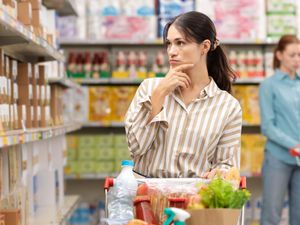 Supporting image for story: Supermarket junk food restrictions led to significant cut in purchases – study