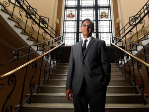 Supporting image for story: Wolverhampton University pleads with PM to stop curbs on foreign students after feeling "negative impact" 