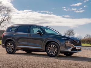 Supporting image for story: First Drive: Could the Hyundai Santa Fe be all the car you’d ever need?