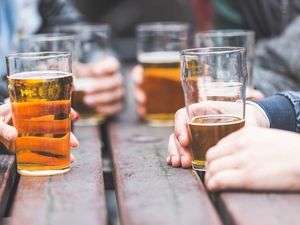 Supporting image for story: Drinking more than recommended limit can harm your brain, study suggests