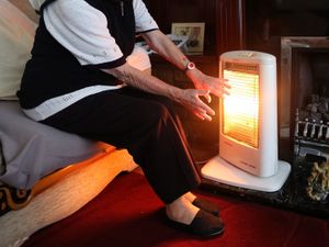 Supporting image for story: Energy bills cap could hit about £4,400 in January, analysis shows