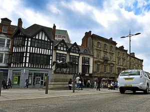 Supporting image for story: Wolverhampton's Queen Square closes for six weeks for gas works