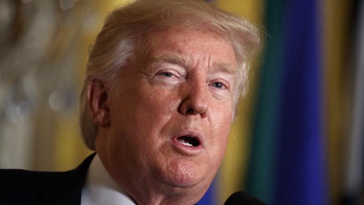 Donald Trump challenges Rex Tillerson to compare IQ tests in ‘moron(01)