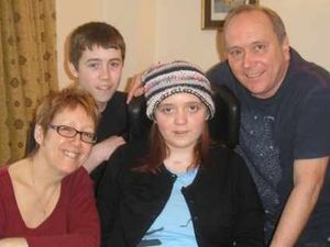 Supporting image for story: Teenager visits home - six months after car accident