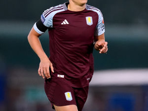 Supporting image for story: Former England international agrees new Aston Villa deal