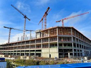 Supporting image for story: Midland Metropolitan Hospital may need an extra floor because of fears over beds shortage