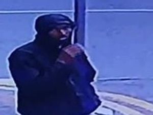 Supporting image for story: Police appeal after woman's bag snatched in Wednesbury