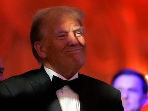 Supporting image for story: Donald Trump meets with first world leader since US election victory