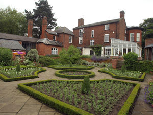 Supporting image for story: Bantock Park used by film crews 'for movie on English poet'