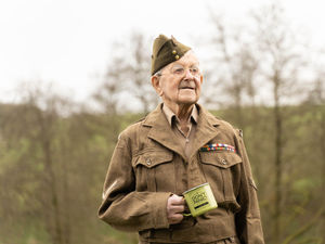 Supporting image for story: 'Don't panic Captain Mainwaring!' 89-year-old to wing walk at 600ft for charity