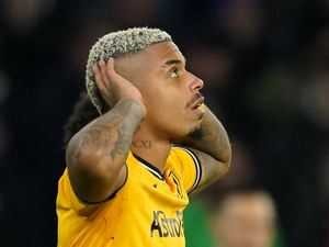 Supporting image for story: Gary O'Neil heaps praise on 'incredibly selfless' Wolves midfielder