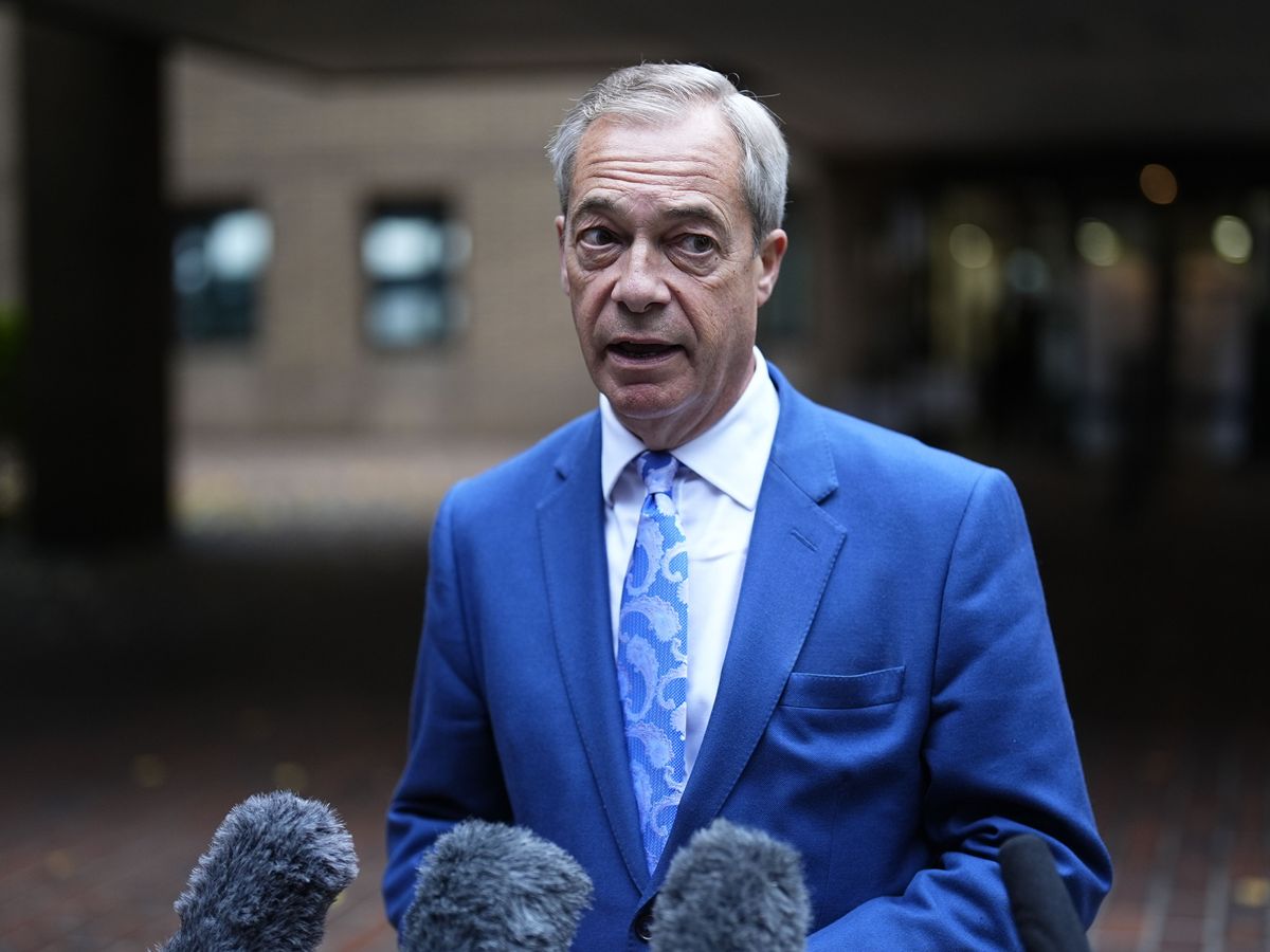 Farage calls Putin ‘very bad dude’ and backs downing Russian jets in Nato skies