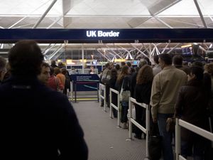 Supporting image for story: Migration drives jump in UK population of three-quarters of a million