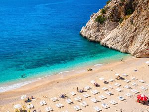 Supporting image for story: On the Beach says bookings to popular resorts hit by Middle East conflict