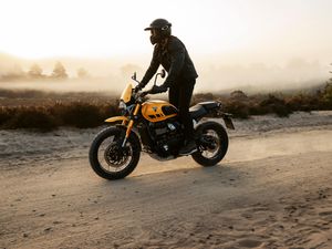 Supporting image for story: First Ride: Triumph’s 400 XC aims to bring lightweight scrambler excitement