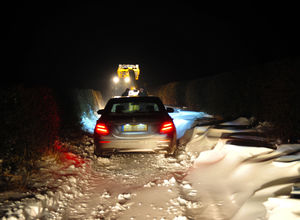 Car stuck in lanes near Rugeley