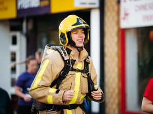Supporting image for story: Firefighter in full kit completes star-studded Oswestry 10K race