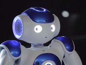 Supporting image for story: These robots took part in an opera but it sounds like singing lessons are required